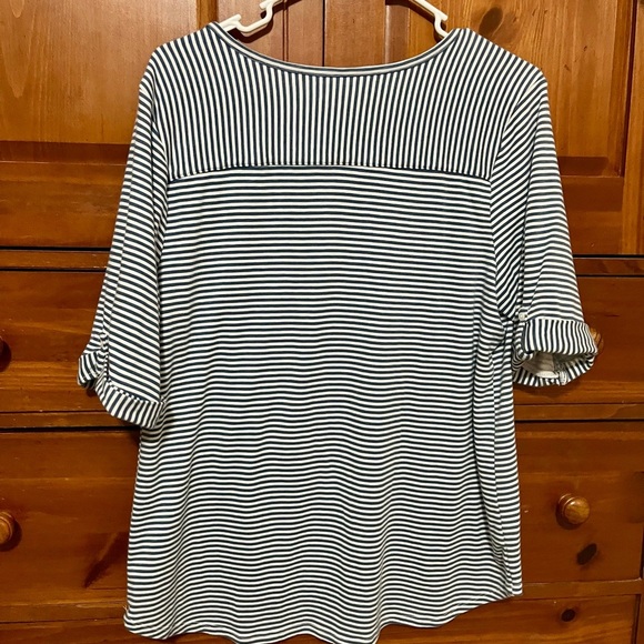Croft & Barrow Blue and White Striped V-Neck Top - Large - Picture 6 of 6